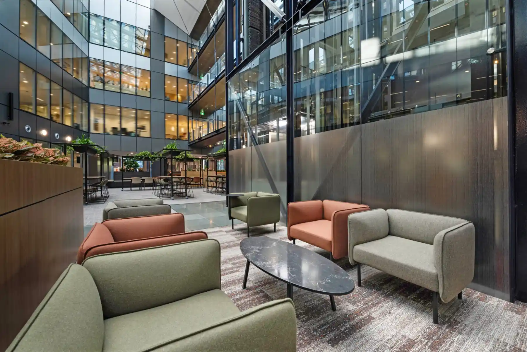 Modern commercial building by SERENDIA